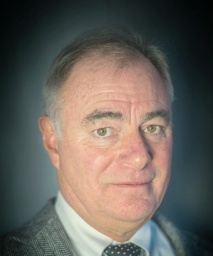 Dr Robert L Meyer